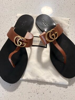 Gucci Brown Leather GG Logo Thong Sandals with Gold Hardware